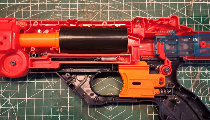 Geöffnete Blaster-Shell