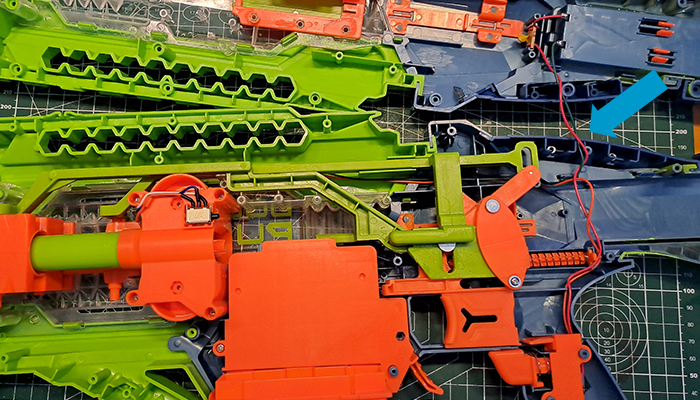 Blaster-Shell vorsichtig öffnen
